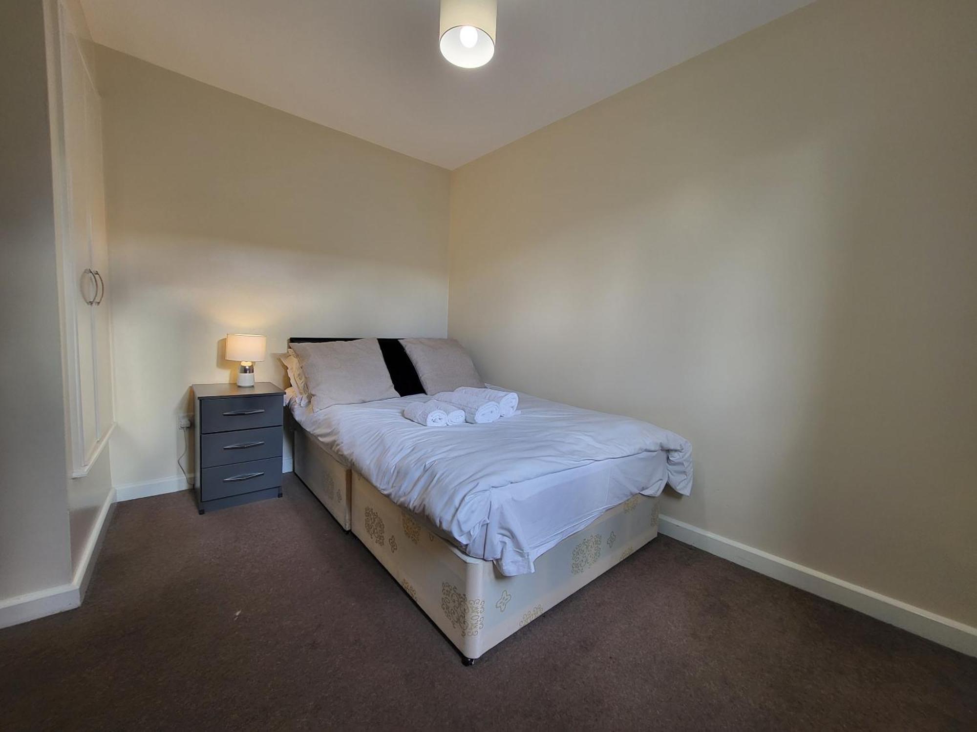 Great Apartment Next To Tooting Bec Tube Station! 런던 외부 사진